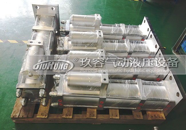 玖容厂家为深圳某一客户定做的快速型气液增压缸